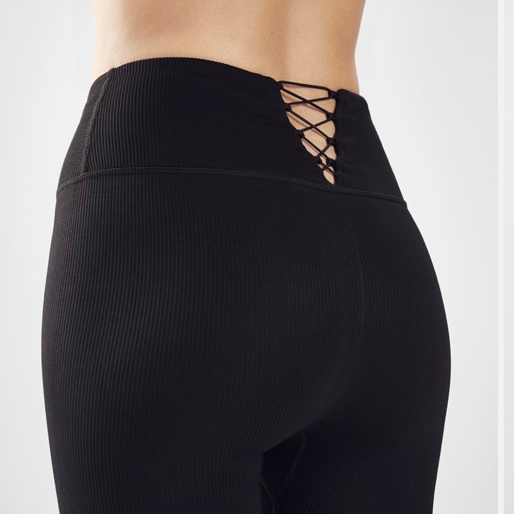 High-Waisted Seamless Ribbed Leggings